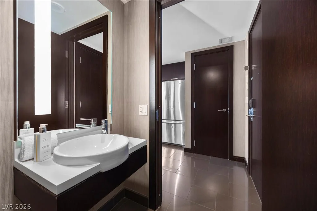 2600 Harmon, Las Vegas, NV 89158