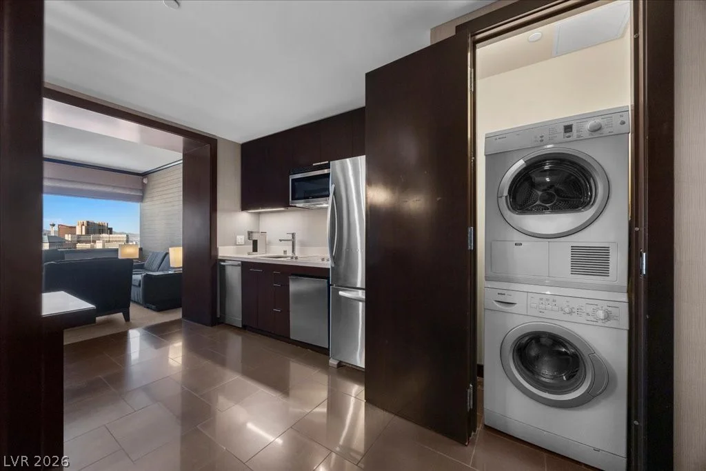 2600 Harmon, Las Vegas, NV 89158