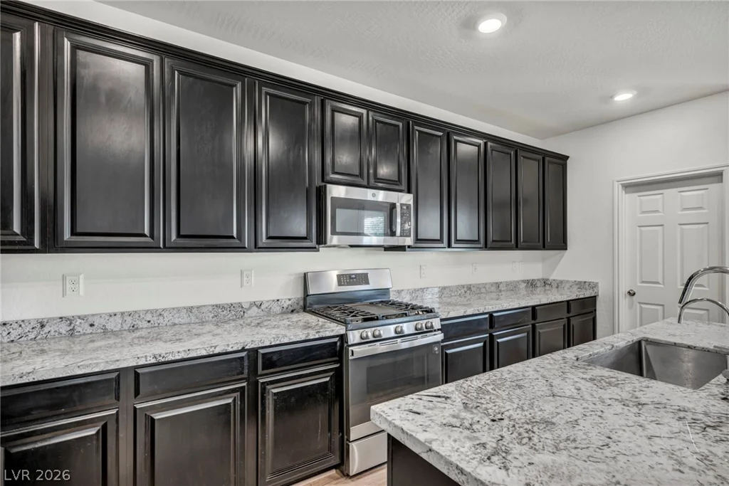 10116 Skye Castle, Las Vegas, NV 89166