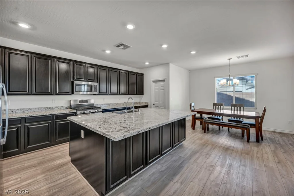 10116 Skye Castle, Las Vegas, NV 89166