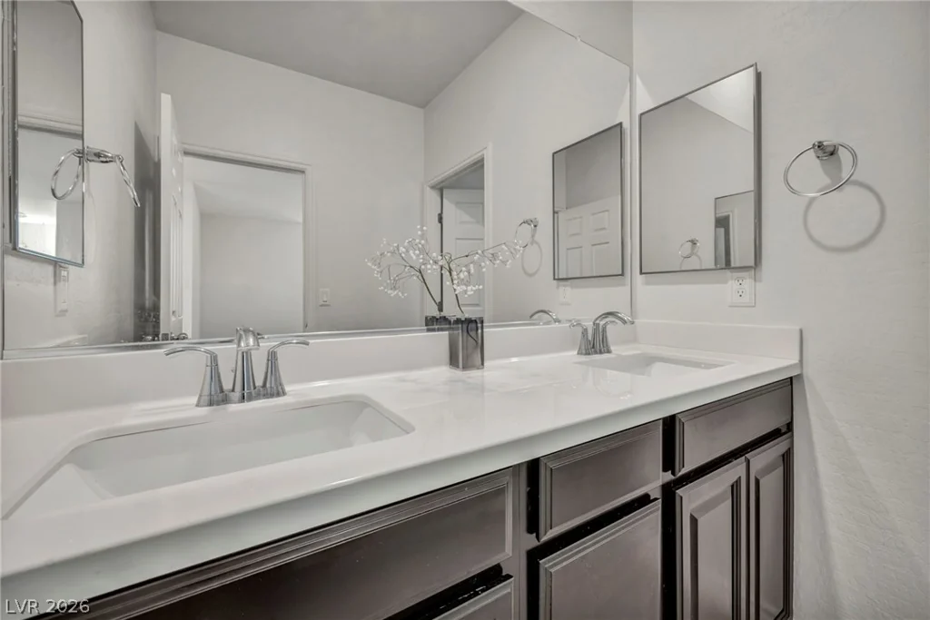 10116 Skye Castle, Las Vegas, NV 89166