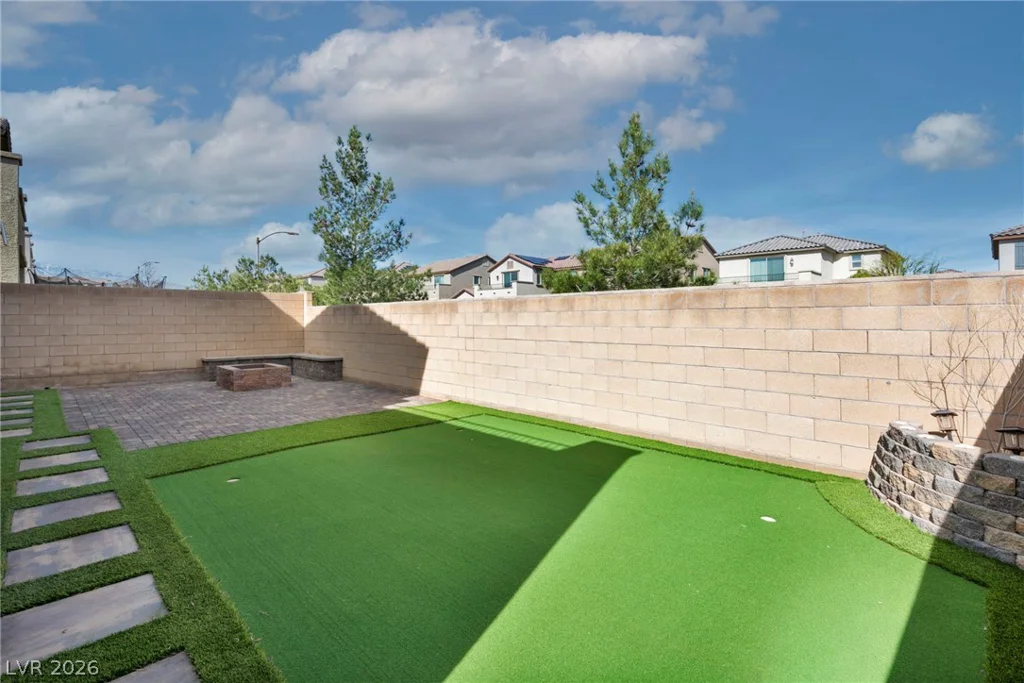 10116 Skye Castle, Las Vegas, NV 89166