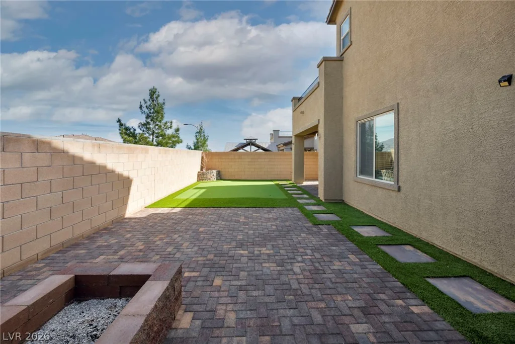 10116 Skye Castle, Las Vegas, NV 89166
