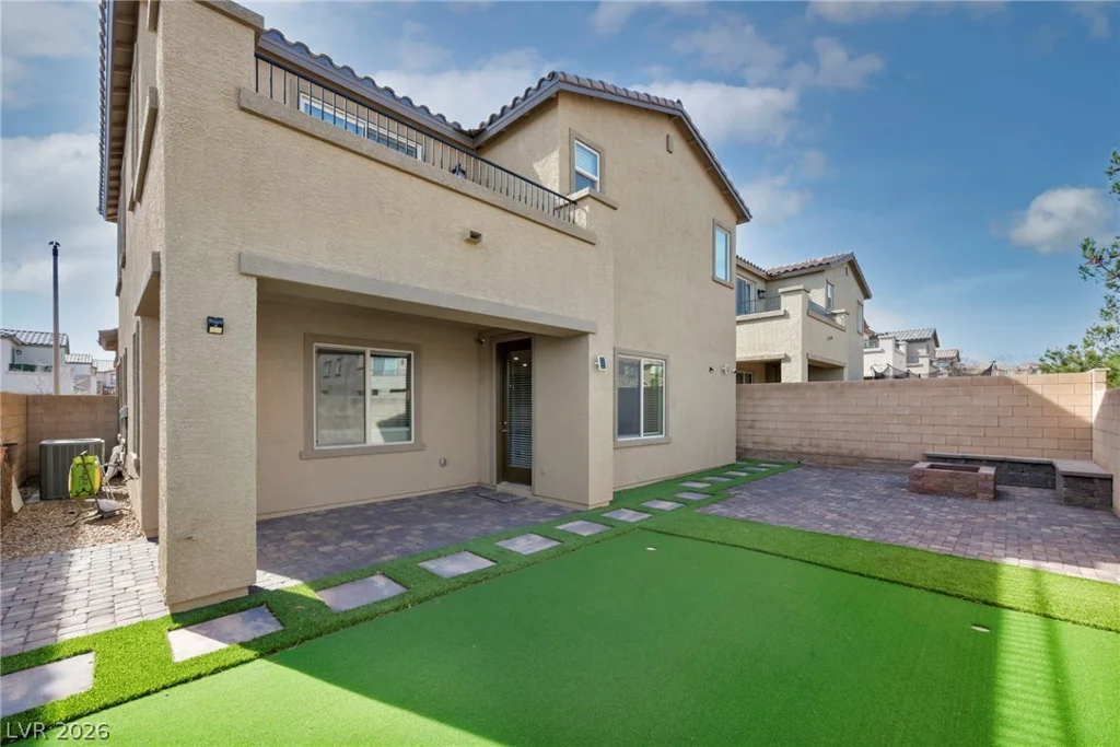 10116 Skye Castle, Las Vegas, NV 89166