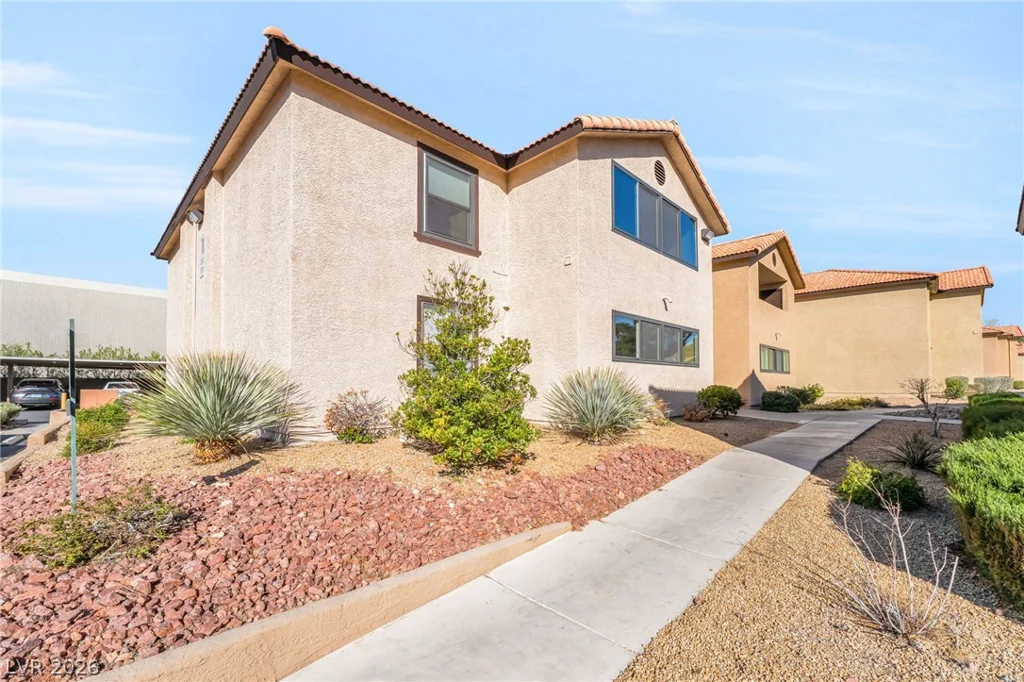 2451 Rainbow, Las Vegas, NV 89108