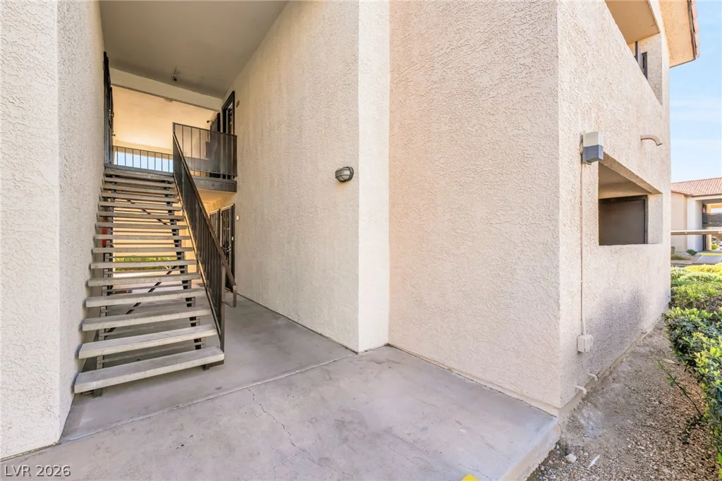 2451 Rainbow, Las Vegas, NV 89108