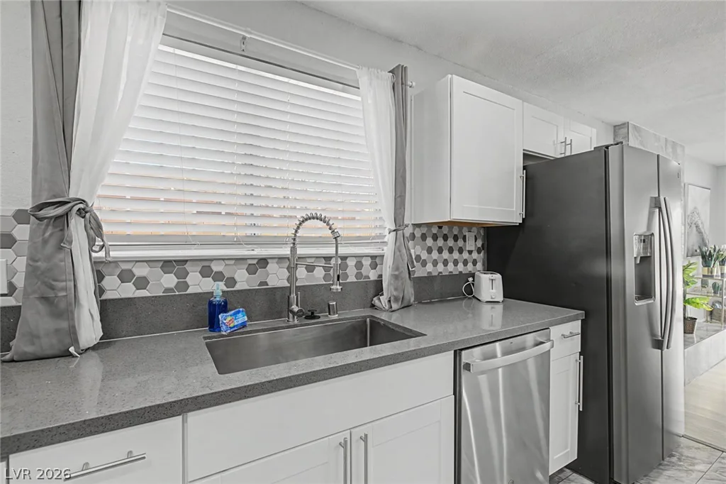 5816 Cherokee, Las Vegas, NV 89103