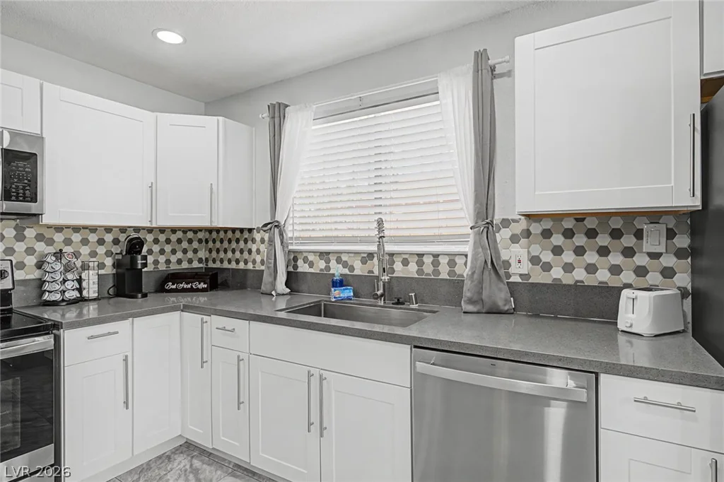 5816 Cherokee, Las Vegas, NV 89103