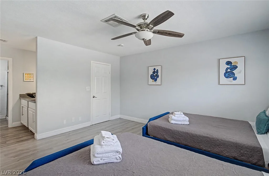 5816 Cherokee, Las Vegas, NV 89103