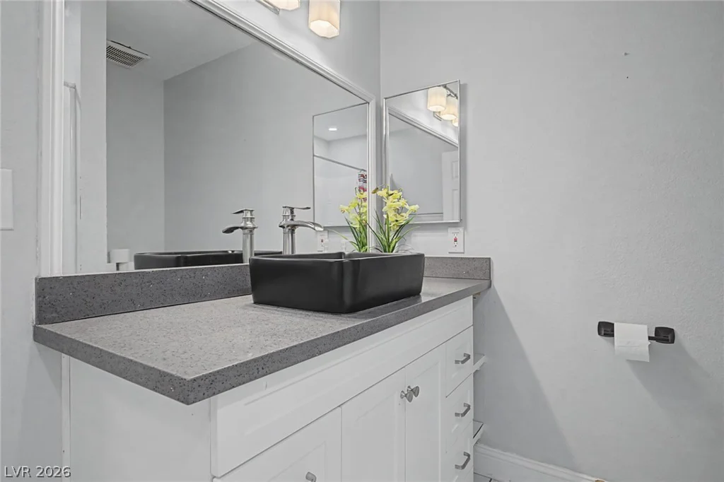 5816 Cherokee, Las Vegas, NV 89103