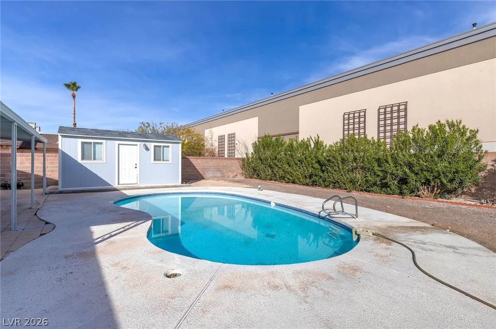 5816 Cherokee, Las Vegas, NV 89103