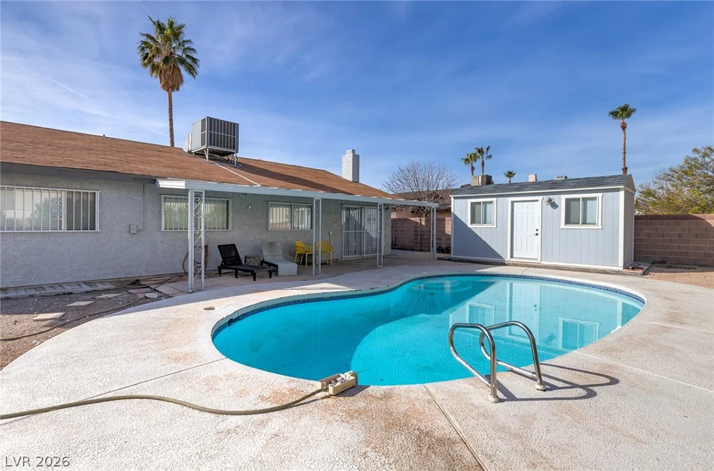 5816 Cherokee, Las Vegas, NV 89103