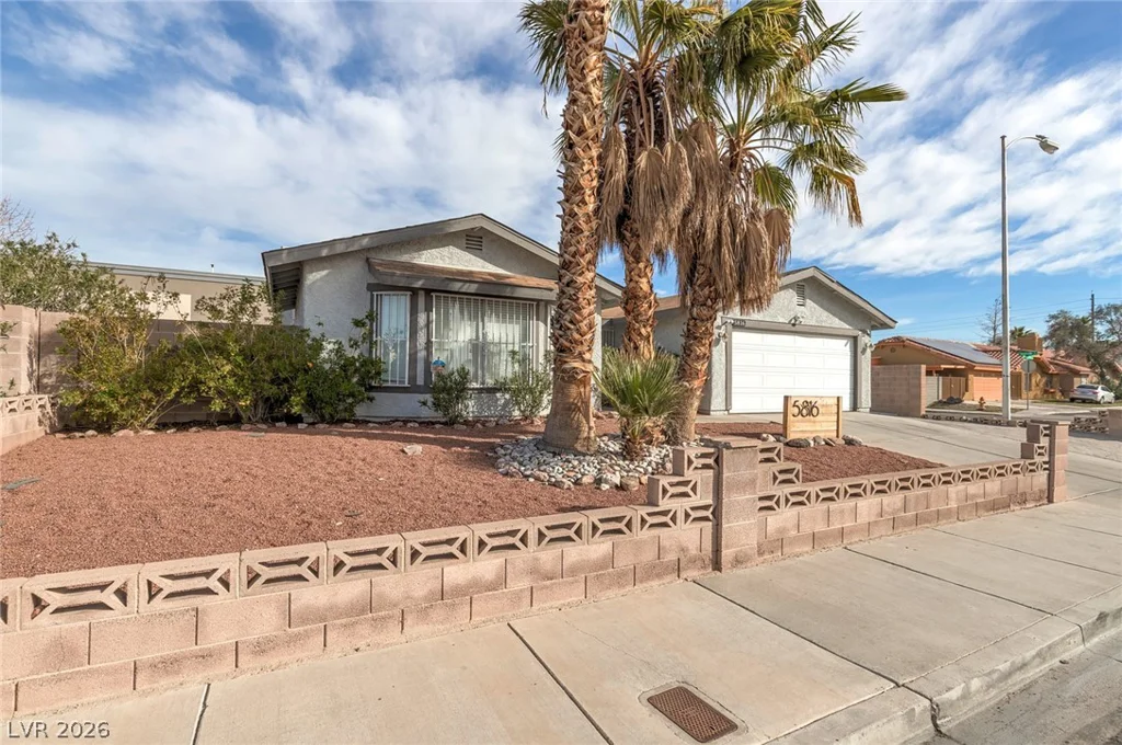 5816 Cherokee, Las Vegas, NV 89103