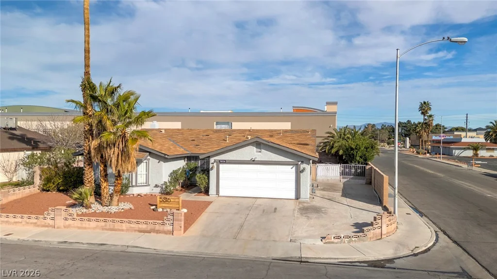 5816 Cherokee, Las Vegas, NV 89103