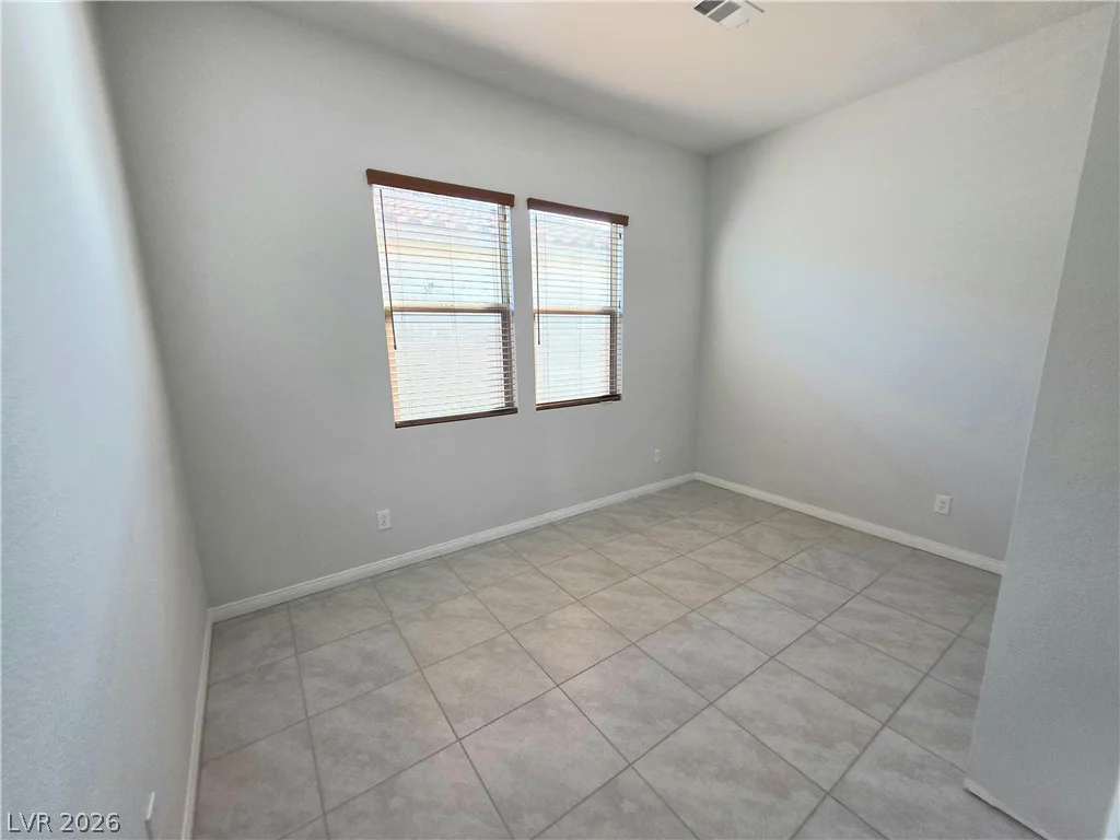 298 Nine Mile Creek, Las Vegas, NV 89138