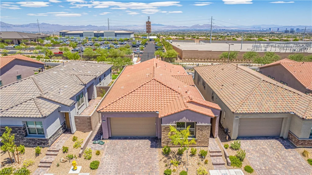 298 Nine Mile Creek, Las Vegas, NV 89138