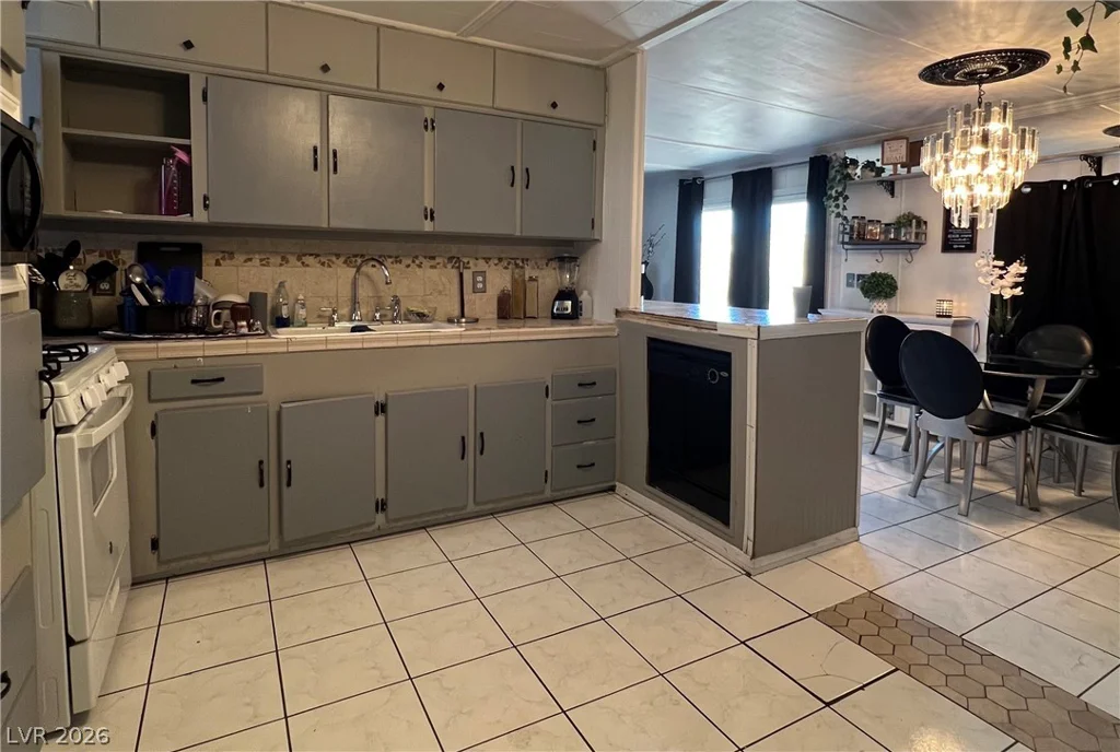 6041 Rocky Mountain, Las Vegas, NV 89156