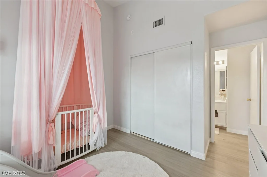6964 Coral Rock, Las Vegas, NV 89108