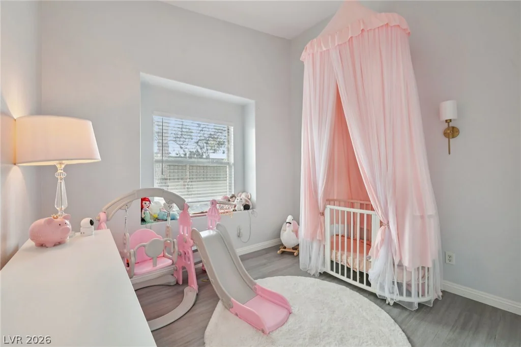 6964 Coral Rock, Las Vegas, NV 89108