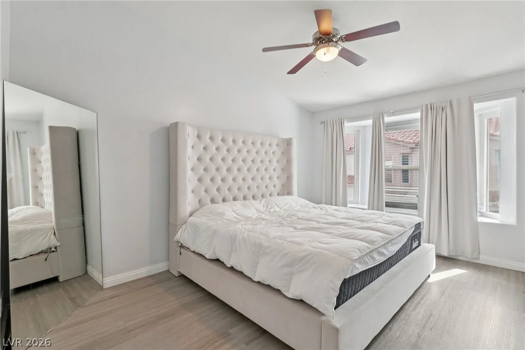 6964 Coral Rock, Las Vegas, NV 89108
