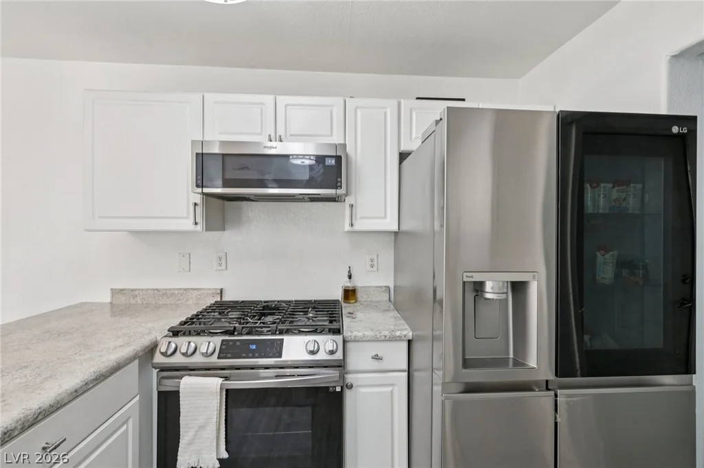 6964 Coral Rock, Las Vegas, NV 89108
