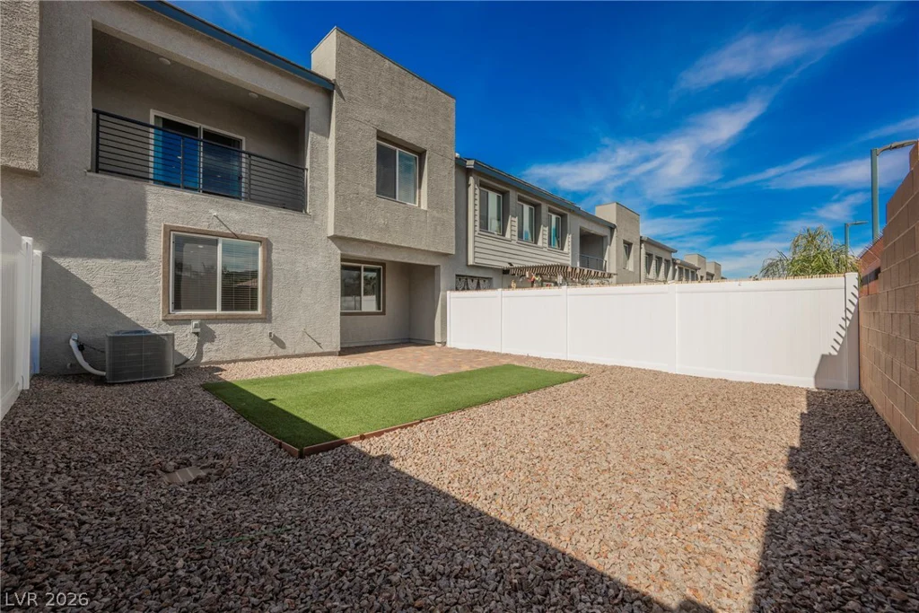 1048 Gabriela Ridge, Henderson, NV 89002
