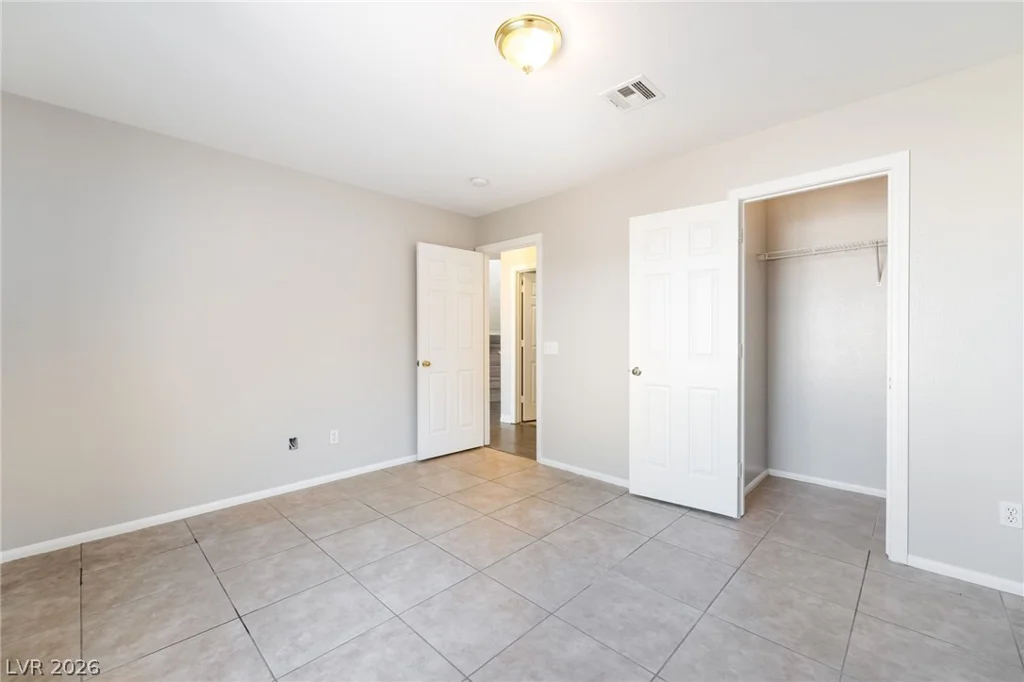1892 Pyle, Las Vegas, NV 89183