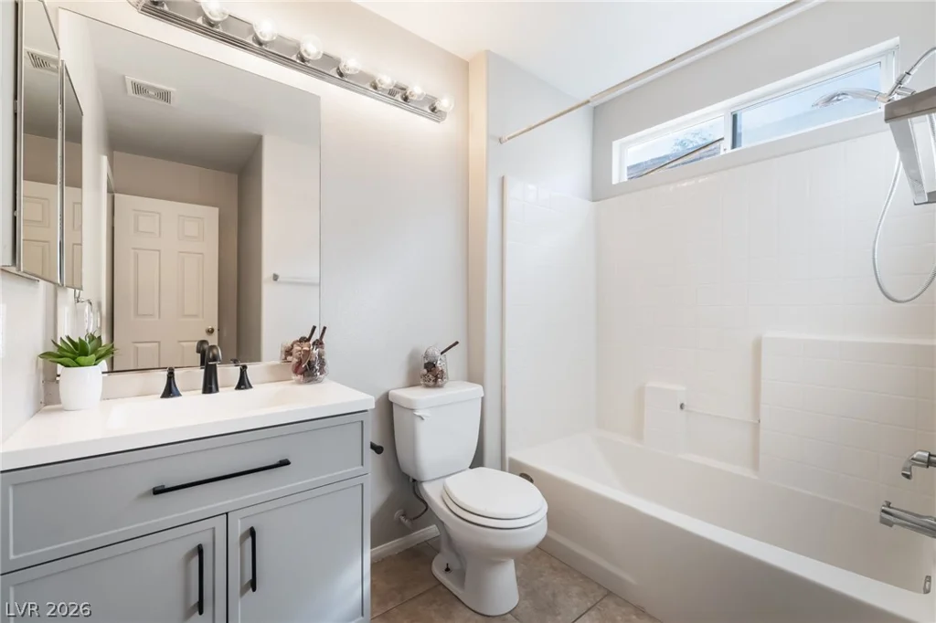 1892 Pyle, Las Vegas, NV 89183