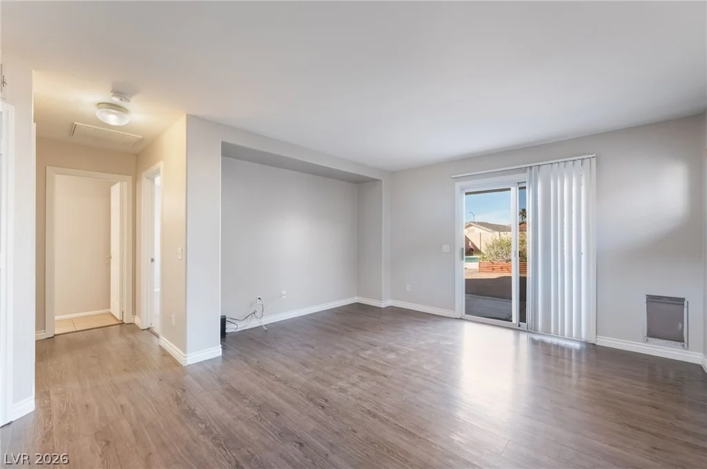 1892 Pyle, Las Vegas, NV 89183