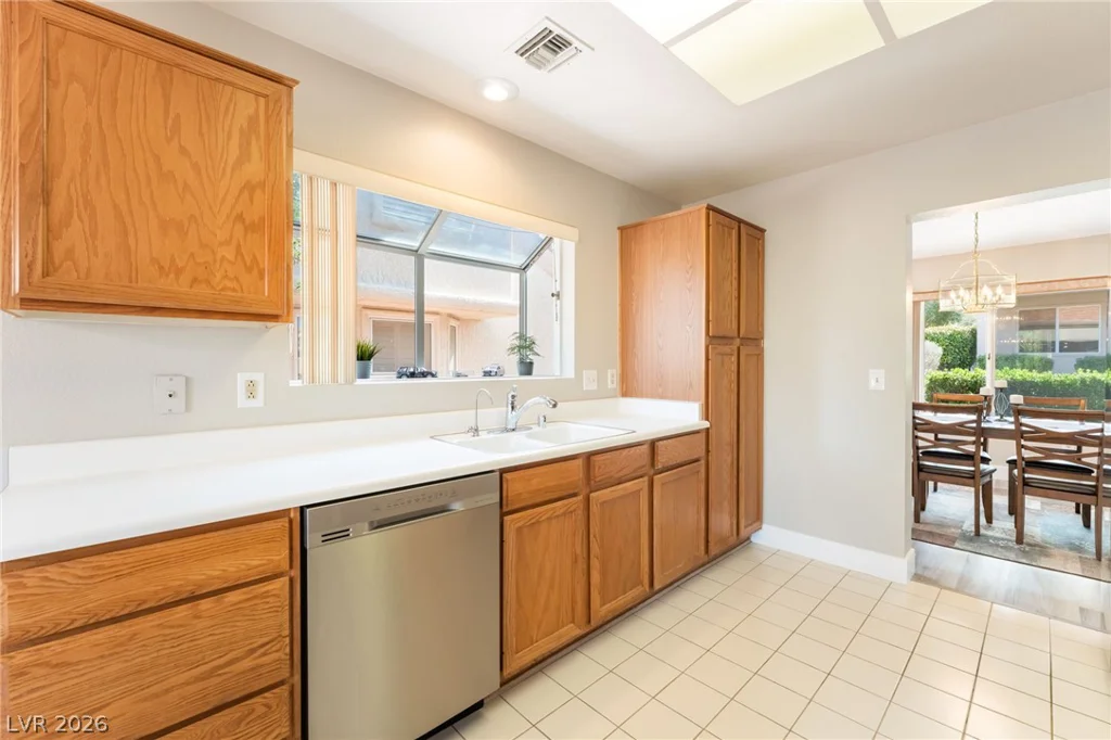8841 Faircrest, Las Vegas, NV 89134