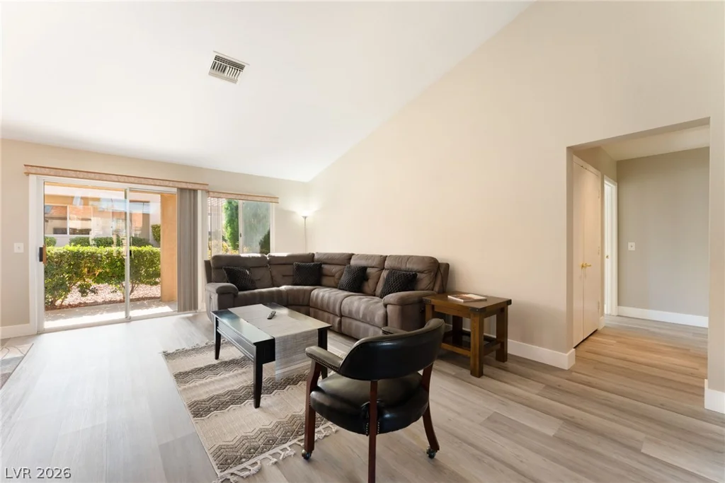 8841 Faircrest, Las Vegas, NV 89134