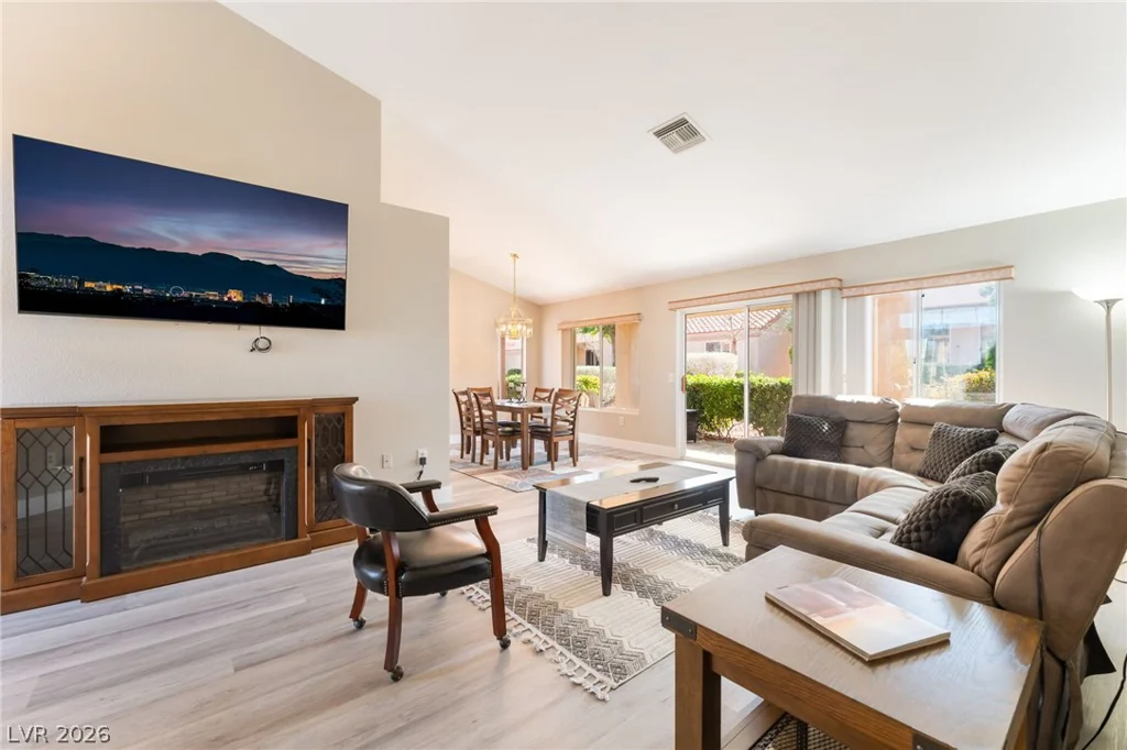 8841 Faircrest, Las Vegas, NV 89134