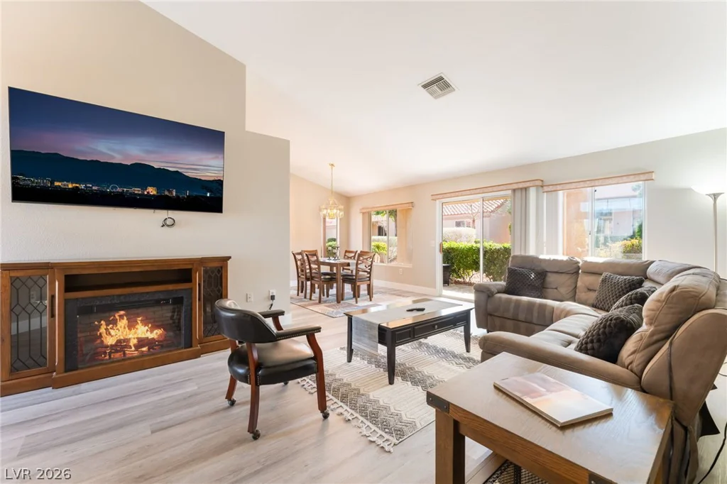 8841 Faircrest, Las Vegas, NV 89134