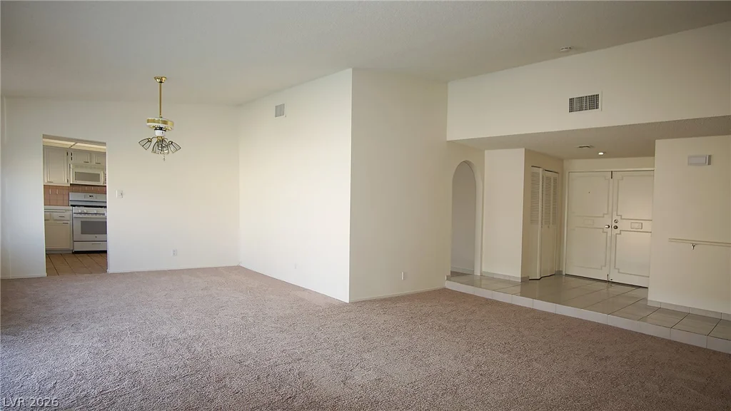 2210 Reno, Las Vegas, NV 89119