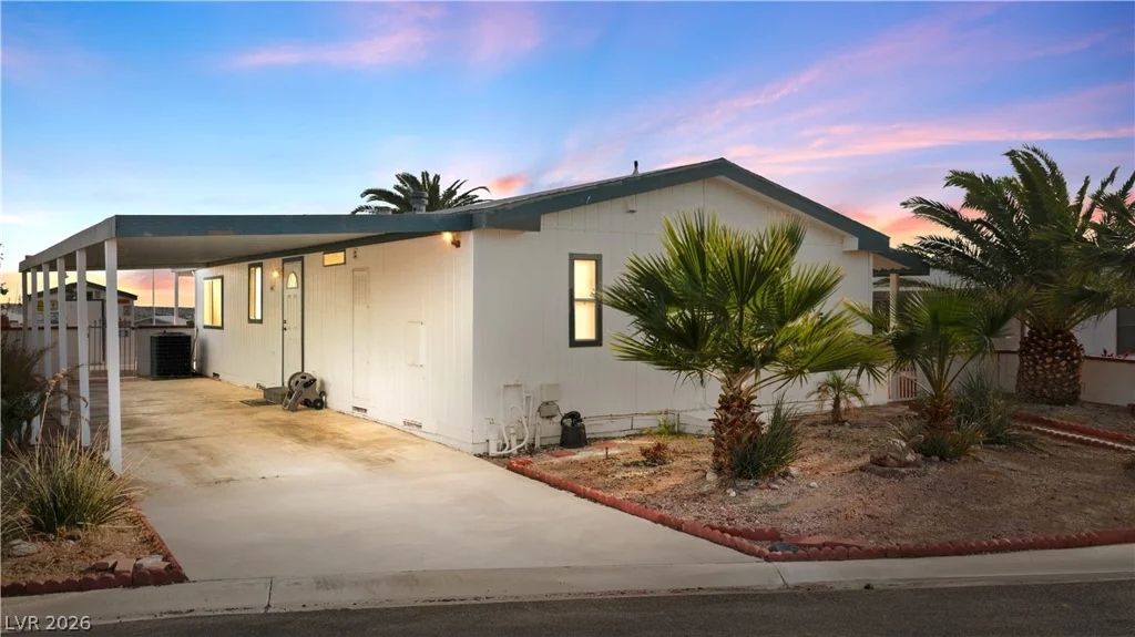 1655 Granada, Laughlin, NV 89029