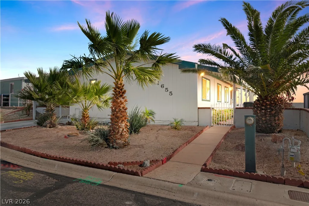 1655 Granada, Laughlin, NV 89029
