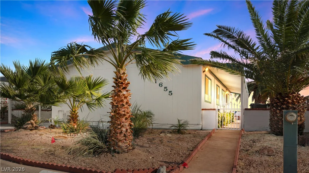 1655 Granada, Laughlin, NV 89029