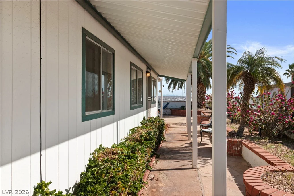 1655 Granada, Laughlin, NV 89029