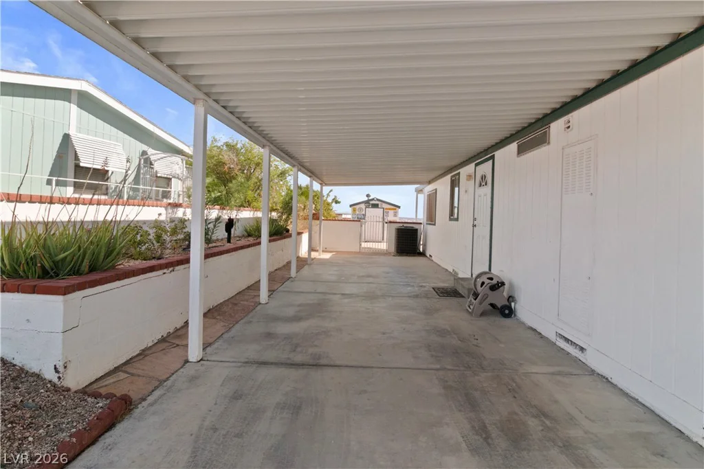 1655 Granada, Laughlin, NV 89029