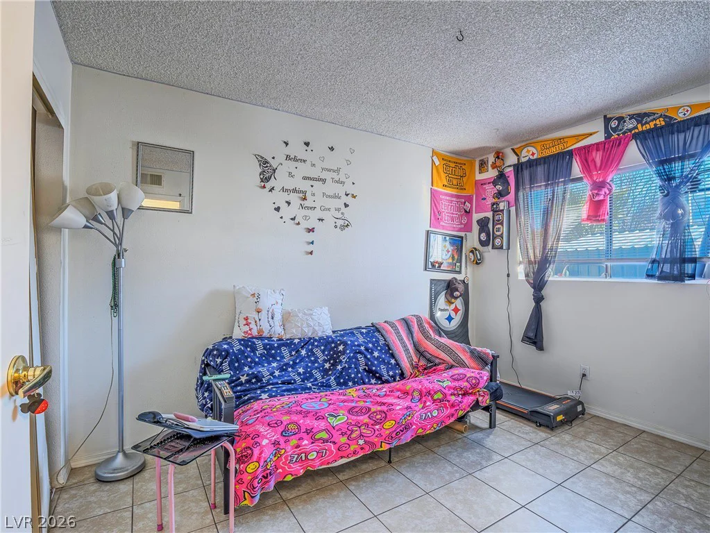 372 Linn, Las Vegas, NV 89110