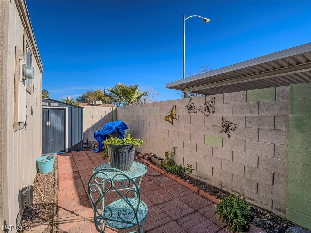 372 Linn, Las Vegas, NV 89110