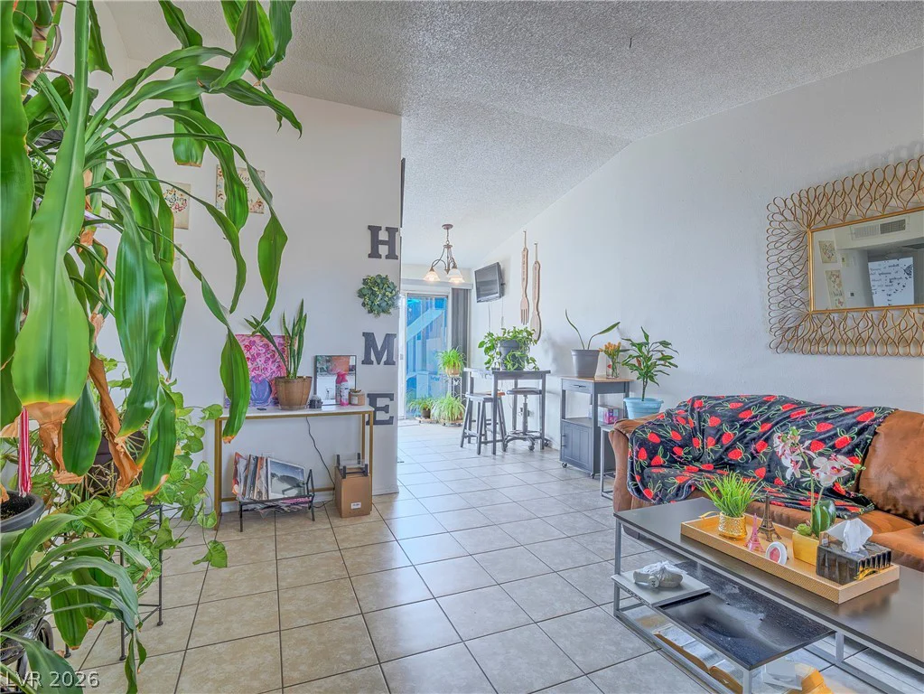 372 Linn, Las Vegas, NV 89110