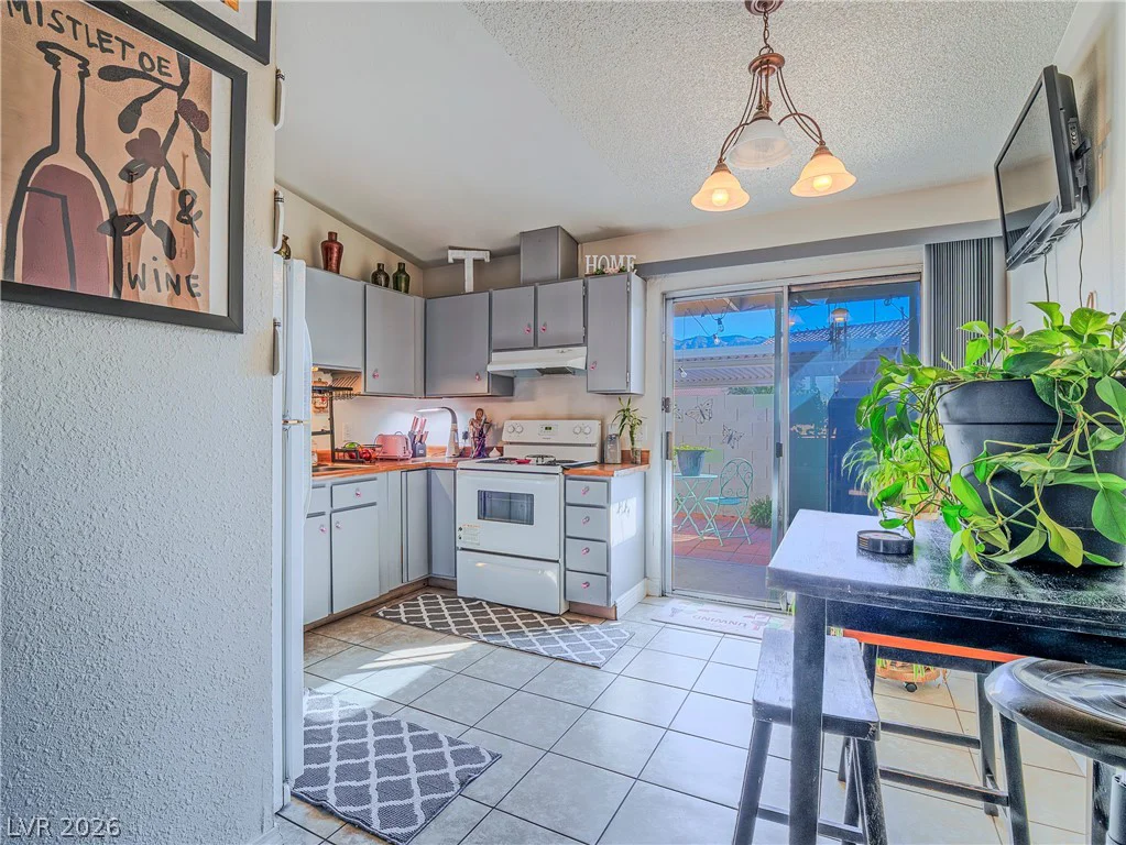 372 Linn, Las Vegas, NV 89110