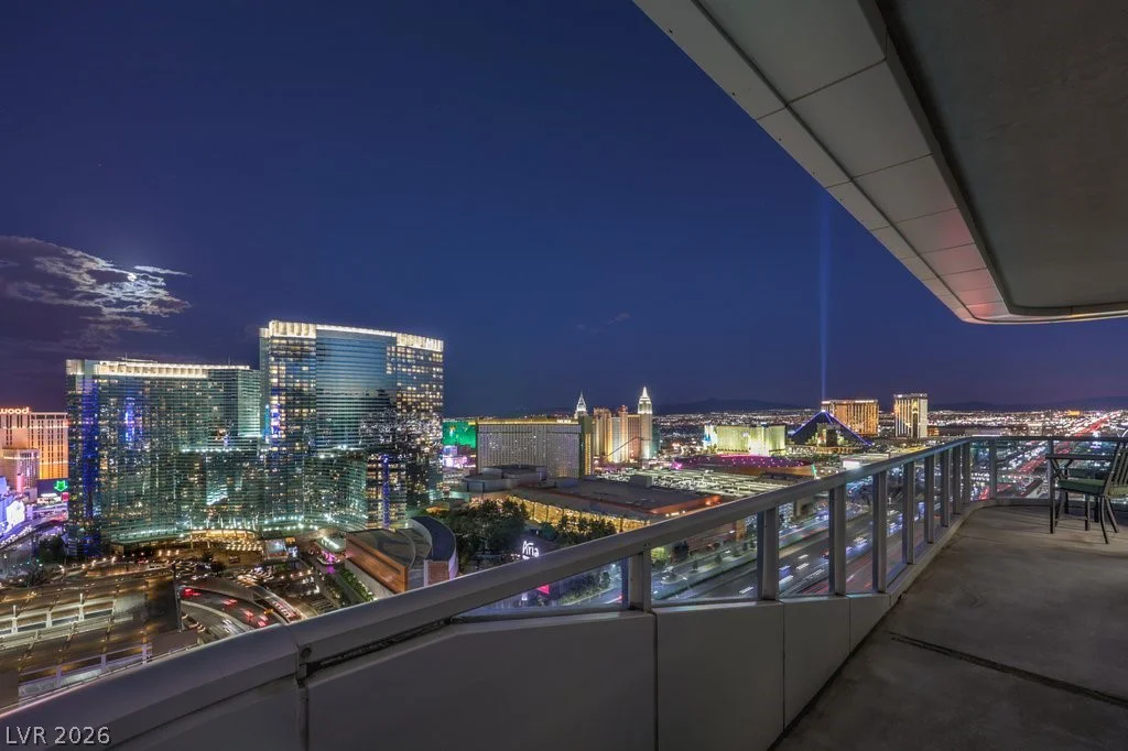4471 Dean Martin, Las Vegas, NV 89103