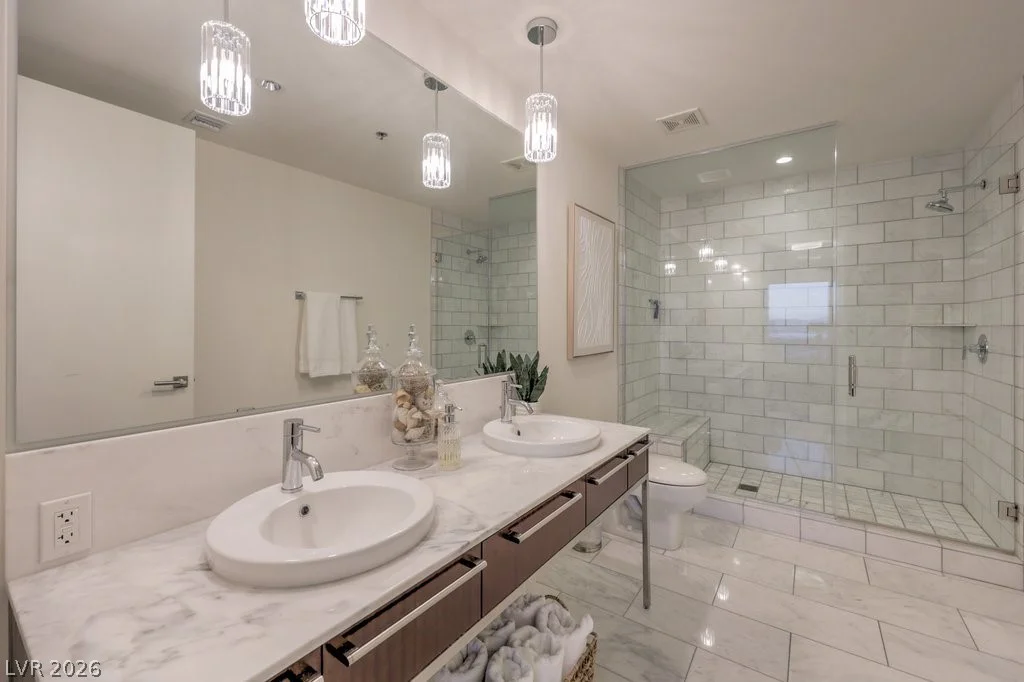 4471 Dean Martin, Las Vegas, NV 89103