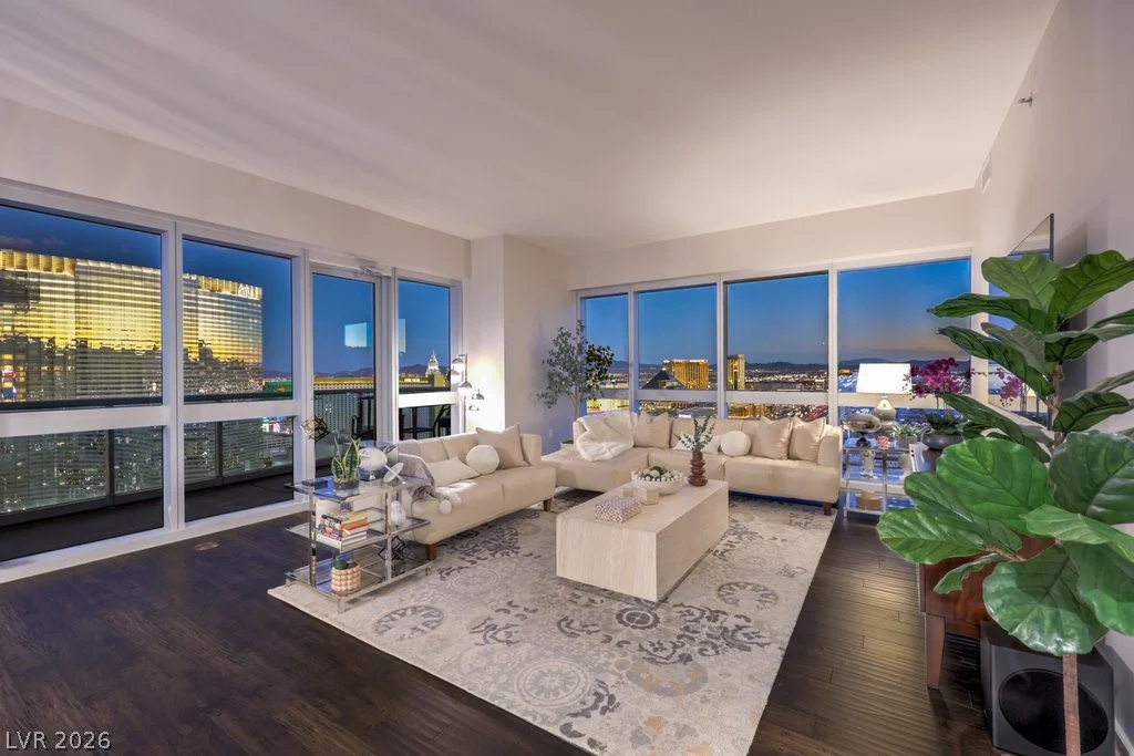 4471 Dean Martin, Las Vegas, NV 89103