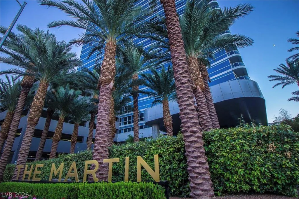 4471 Dean Martin, Las Vegas, NV 89103