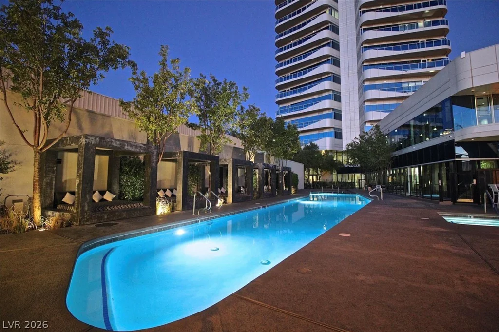 4471 Dean Martin, Las Vegas, NV 89103