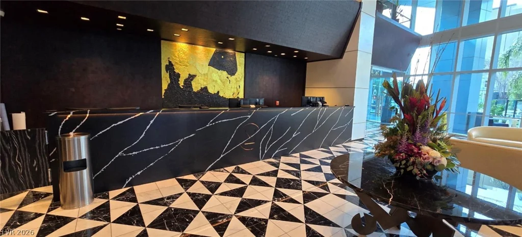 4471 Dean Martin, Las Vegas, NV 89103