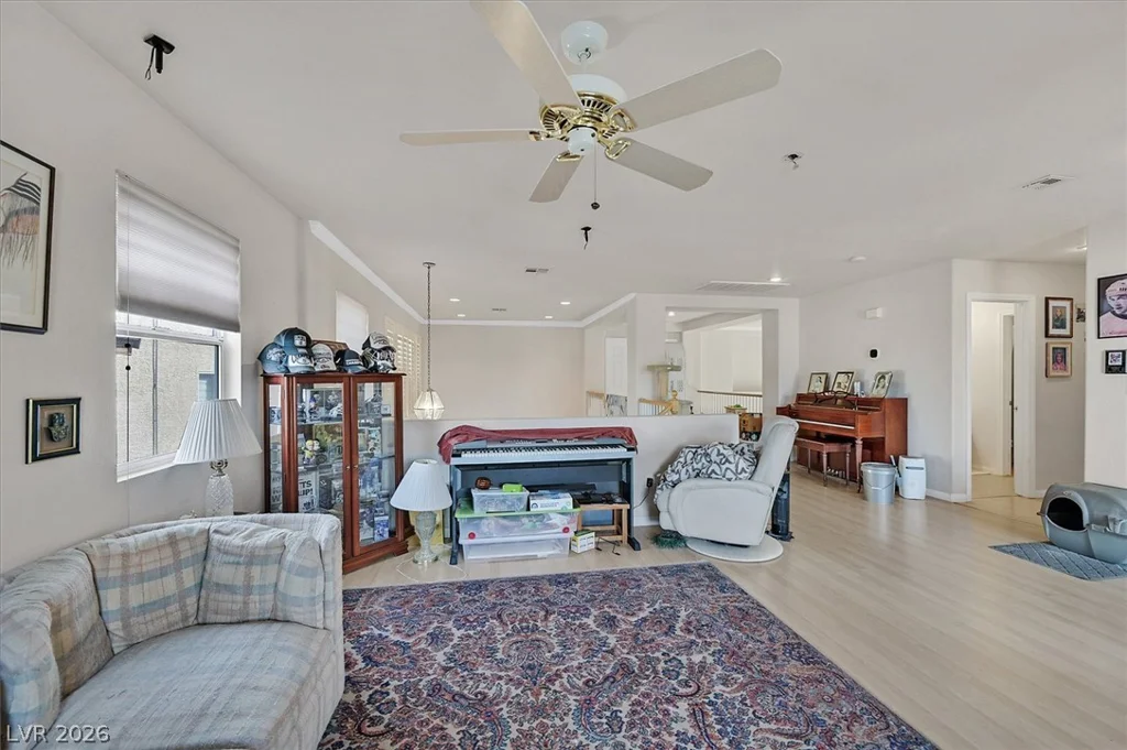 10105 Shore Pine, Las Vegas, NV 89129